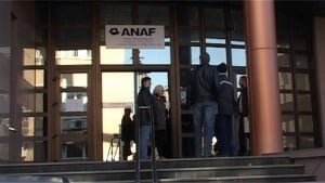 protest finante