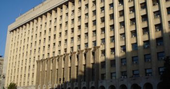 Scoaterea sindicatelor din ședințele consiliilor de administrație, o decizie profund incorectă