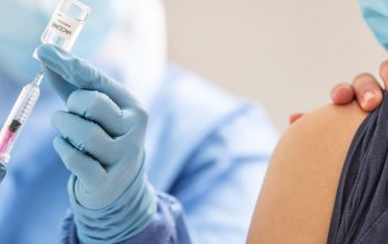 Vaccinare în Alba: 1336 persoane s – au imunizat în județ, peste 900 cu doza 3