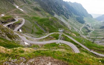 Închiderea circulației pe Transfăgărăşan a fost amânată datorită condiţiilor meteo favorabile
