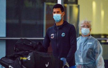Novak Djokovic, numărul 1 mondial în tenis, este reținut de mai multe ore, pe aeroportul Din Melbourne – Australia