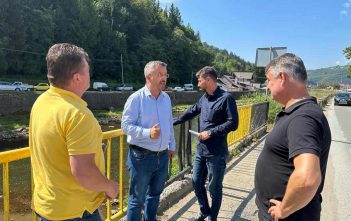 Câmpeni: Stadiul lucrărilor executate în urma fenomenelor hidrometeorologice periculoase din luna iulie, verificate de prefectul județului Alba, Nicolae Albu împreună autoritățile locale