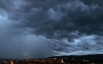 Cod Galben de instabilitate atmosferică: 15 județe vizate de furtuni, vijelii și grindină, marți, 4 iunie