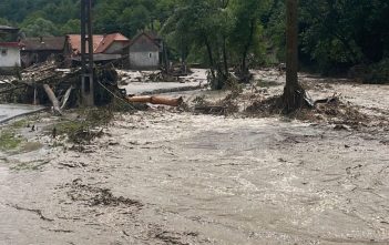 Hidrologii au emis atenţionări Cod galben şi portocaliu de inundații – Transilvania, riscuri majore de viituri.