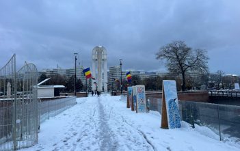 FOTO : Alba Iulia, învăluită de prima ninsoare : Cetatea și orașul s-au transformat într-un decor de poveste
