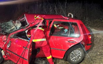 Accident grav pe DN1, în localitatea Mirăslău : o persoană încarcerată, în stop cardio-respirator