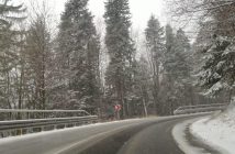Vreme rece și ploi în toată țara. Lapoviță și ninsoare la munte