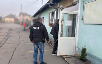 Percheziții domiciliare într-un dosar penal care vizează comiterea infracțiunii de folosirea funcției pentru favorizarea unor persoane
