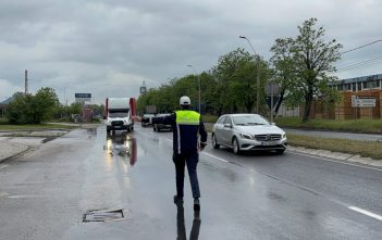Operațiunea „TRUCK & BUS” în județul Hunedoara: peste 180 de sancțiuni în urma acțiunilor de verificare a legalității transportului public de mărfuri și persoane