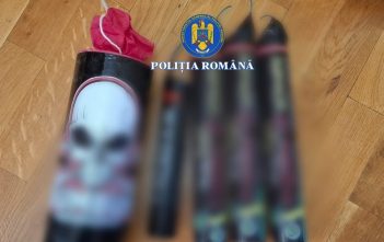 Polițiștii au confiscat 5 kilograme de articole pirotehnice interzise, deținute ilegal la Orăștie