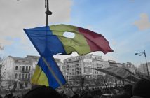 Țara care dăruiește, poporul care așteaptă