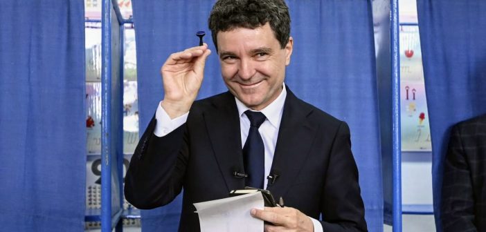 AEP sesizează Parchetul General în cazul finanțării campaniei lui Nicușor Dan