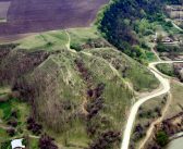 România, pusă pe tavă intereselor private: legea care ar putea lua pământul românilor sub pretext „strategic”