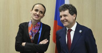 ALO, ROMÂNIA! Cine se joacă de-a războiul cu țara noastră?