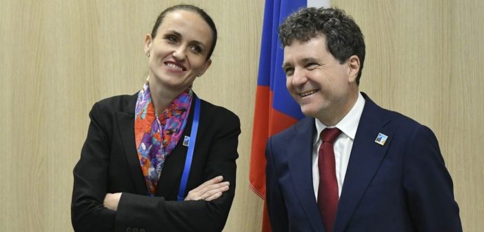 ALO, ROMÂNIA! Cine se joacă de-a războiul cu țara noastră?